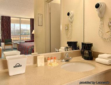 Motel Red Roof - Midtown 2*